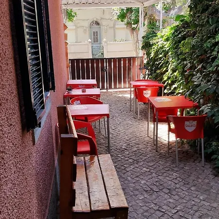 House Sao Pedro بيت شباب